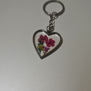 Handmade; Resin; floral heart-shaped key chain